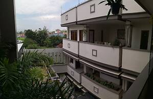 GK Gallery Rumah Sewa