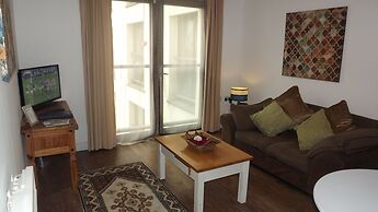 55 St James Walk