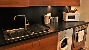 55 St James Walk