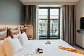 Moxy Brussels City Center