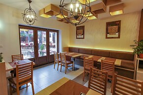 Hotel Emen