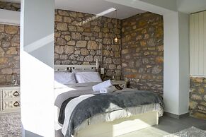 Stone Studio With Sea Views Near the Beach