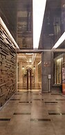Apatel Roseville SOHO & Suite