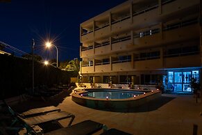 Alper Apartments