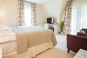 Ioana Hotels