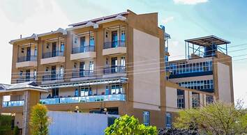Skyward Mua Hotel