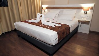 Kanyonvadi Hotel