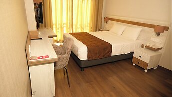 Kanyonvadi Hotel