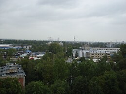 Studio near Subway