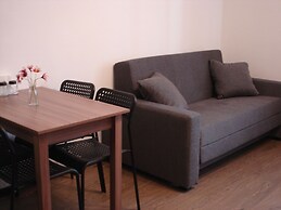 Studio near Subway