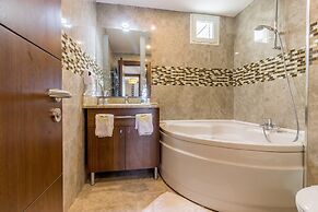 Hotel Azdif
