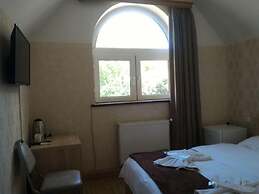 7 Star Hotel