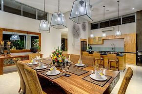 Aramanis Villas