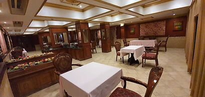 Moon Plaza Hotel