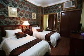 Moon Plaza Hotel