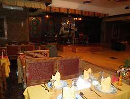 Moon Plaza Hotel