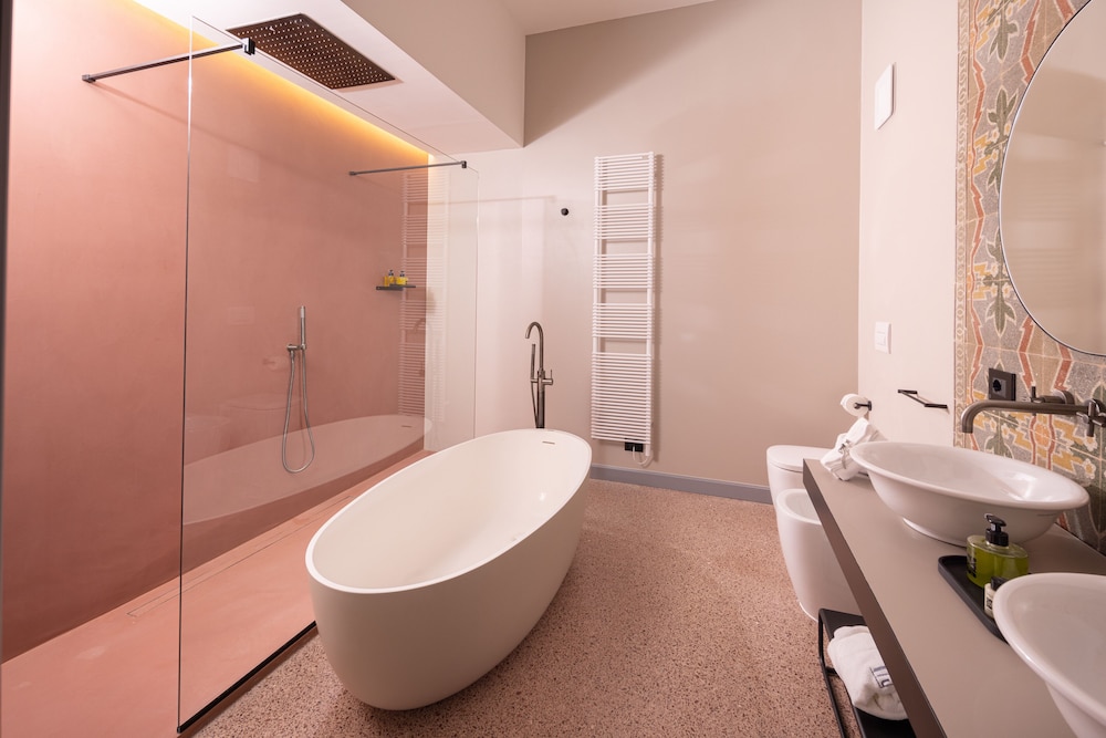 Vis Urban Suites & Spa