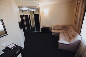 Green Hall Hotel