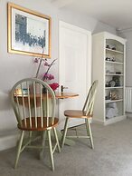 Fabulous Apt Historic House St Aubin