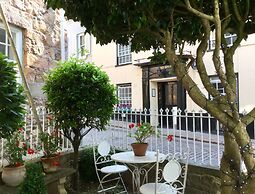 Fabulous Apt Historic House St Aubin