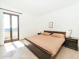 Apartments Petrovac