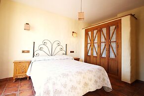 1033 Villa Laura