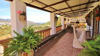 1038 Villa Cruz
