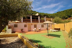 1038 Villa Cruz
