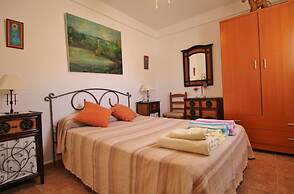 1038 Villa Cruz