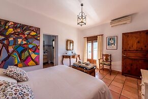 1132 Villa Hazilla
