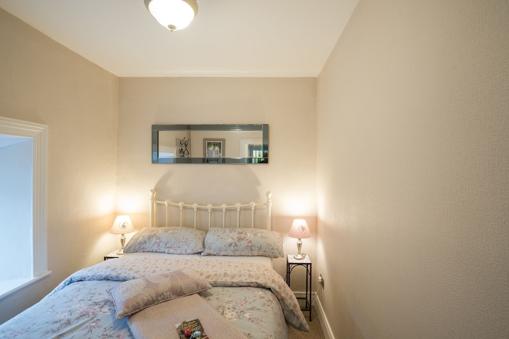 Charming 2-bed Apartment in Donegal Town Centre