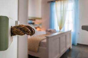Faros Apartments