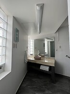 Genesis Suites