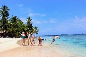 San Blas Private Oceanfront Cabin