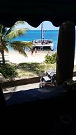 Orrie's Beach Bar Hotel