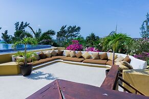 Casa Soleada 2 Bedroom Condo by RedAwning
