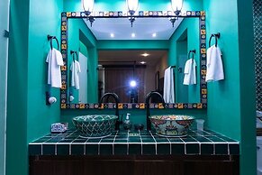 Casa Soleada 2 Bedroom Condo by RedAwning