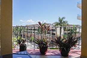 Magic Paradise A8 3 Bedroom Condo by RedAwning