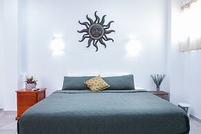Magic Paradise A8 3 Bedroom Condo by RedAwning