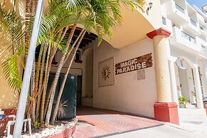 Magic Paradise A8 3 Bedroom Condo by RedAwning