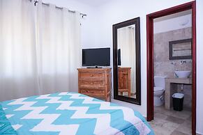 Magic Paradise A8 3 Bedroom Condo by RedAwning