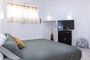 Magic Paradise A8 3 Bedroom Condo by RedAwning