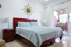 Magic Paradise A8 3 Bedroom Condo by RedAwning