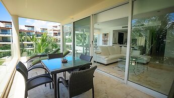 Elements 216 2 Bedroom Condo by RedAwning