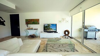 Elements 216 2 Bedroom Condo by RedAwning