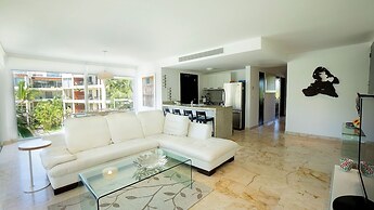 Elements 216 2 Bedroom Condo by RedAwning