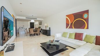 Elements 220 2 Bedroom Condo by RedAwning