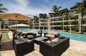 Elements 220 2 Bedroom Condo by RedAwning