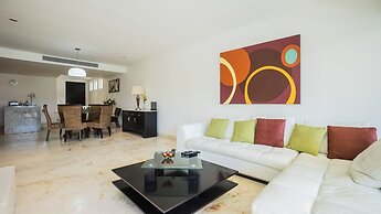 Elements 220 2 Bedroom Condo by RedAwning