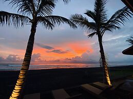 Wide Sands Beach Retreat